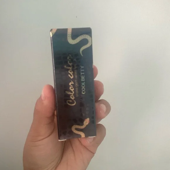 HOST PICK 🎉BNIB Snake Gem Velvet Lipstick 601 - Picture 6 of 7